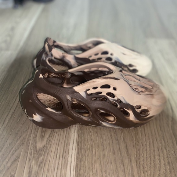 ✨FOAM SLIDES✨ - Picture 4 of 7